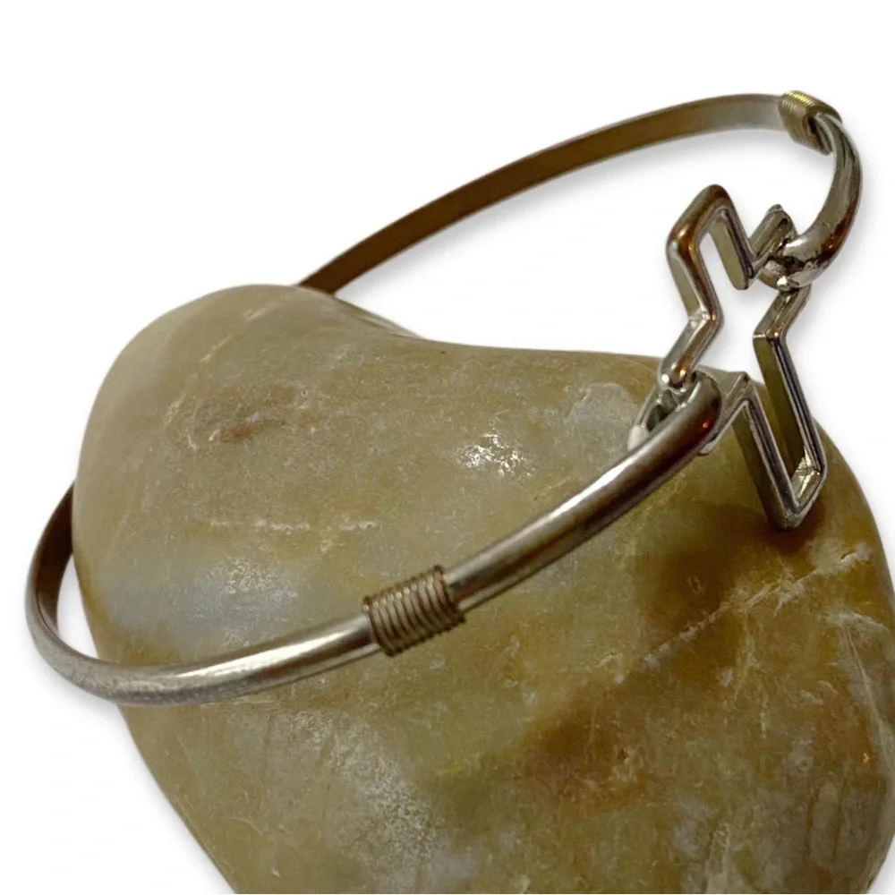 Vintage Bohemian Cross Distressed Silver Metal Latch Adjustable Bangle Bracelet